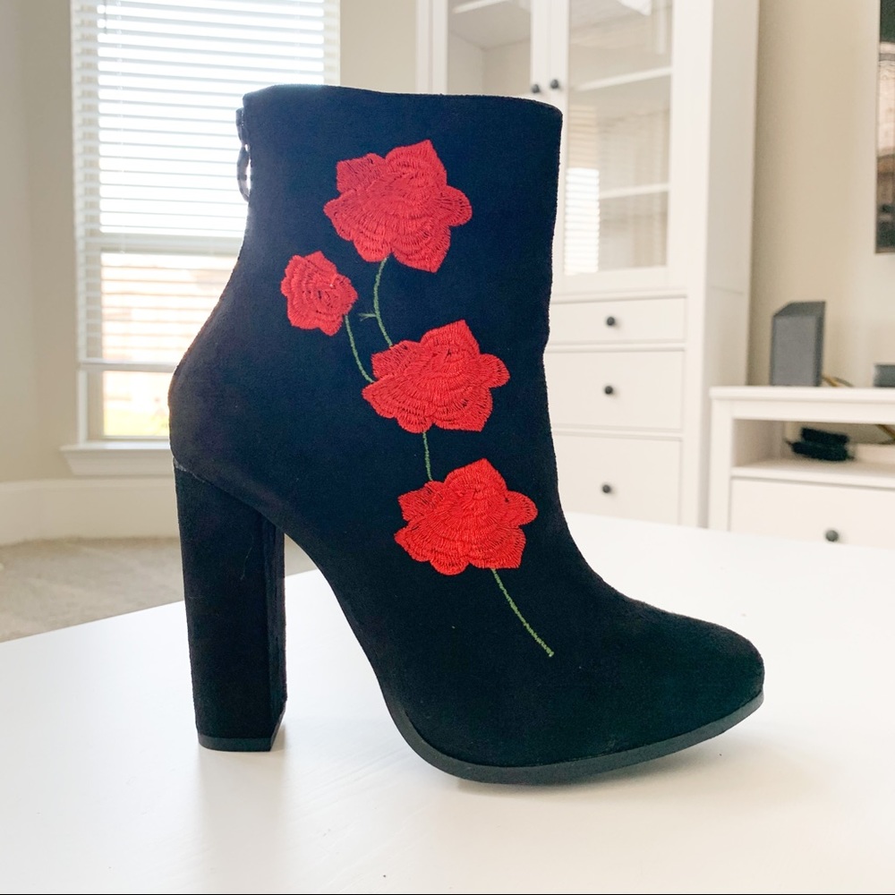 Mascotte Black Boots Rose-39
Never worn, new condition